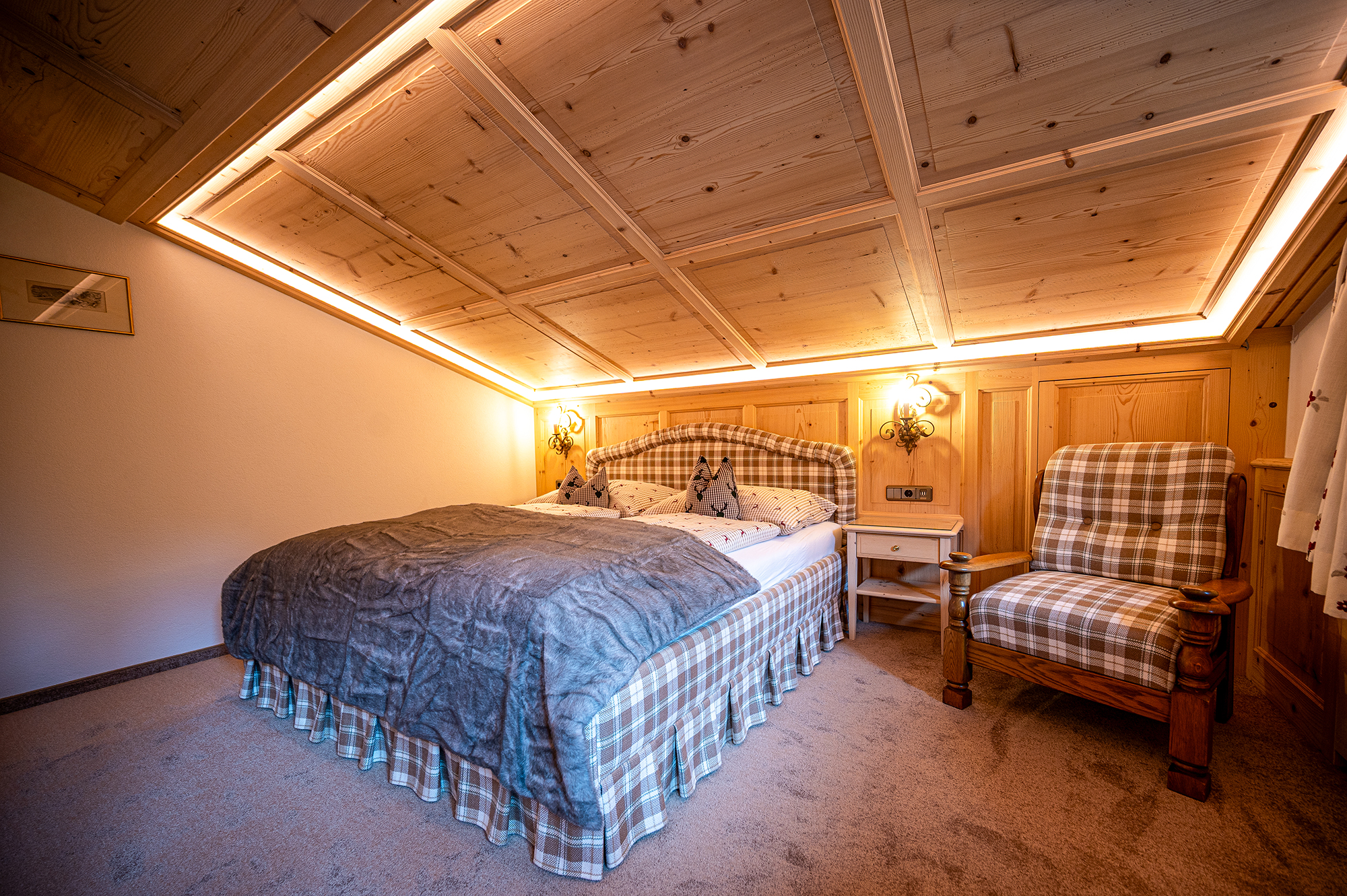 AlpenRose Doppelzimmer Dachschräge