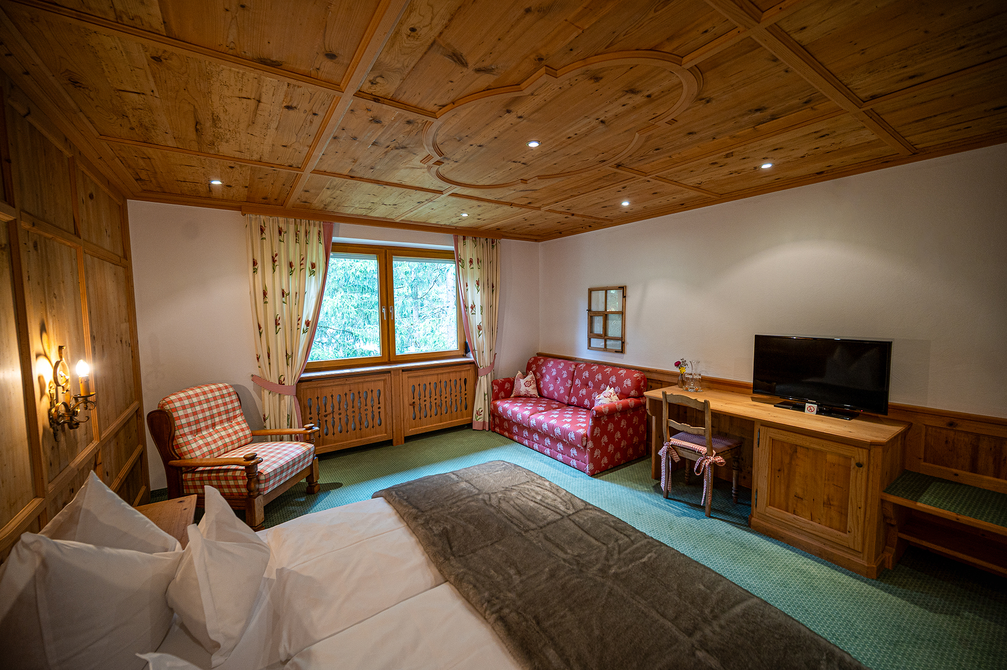 AlpenRose Doppelzimmer Lechbach