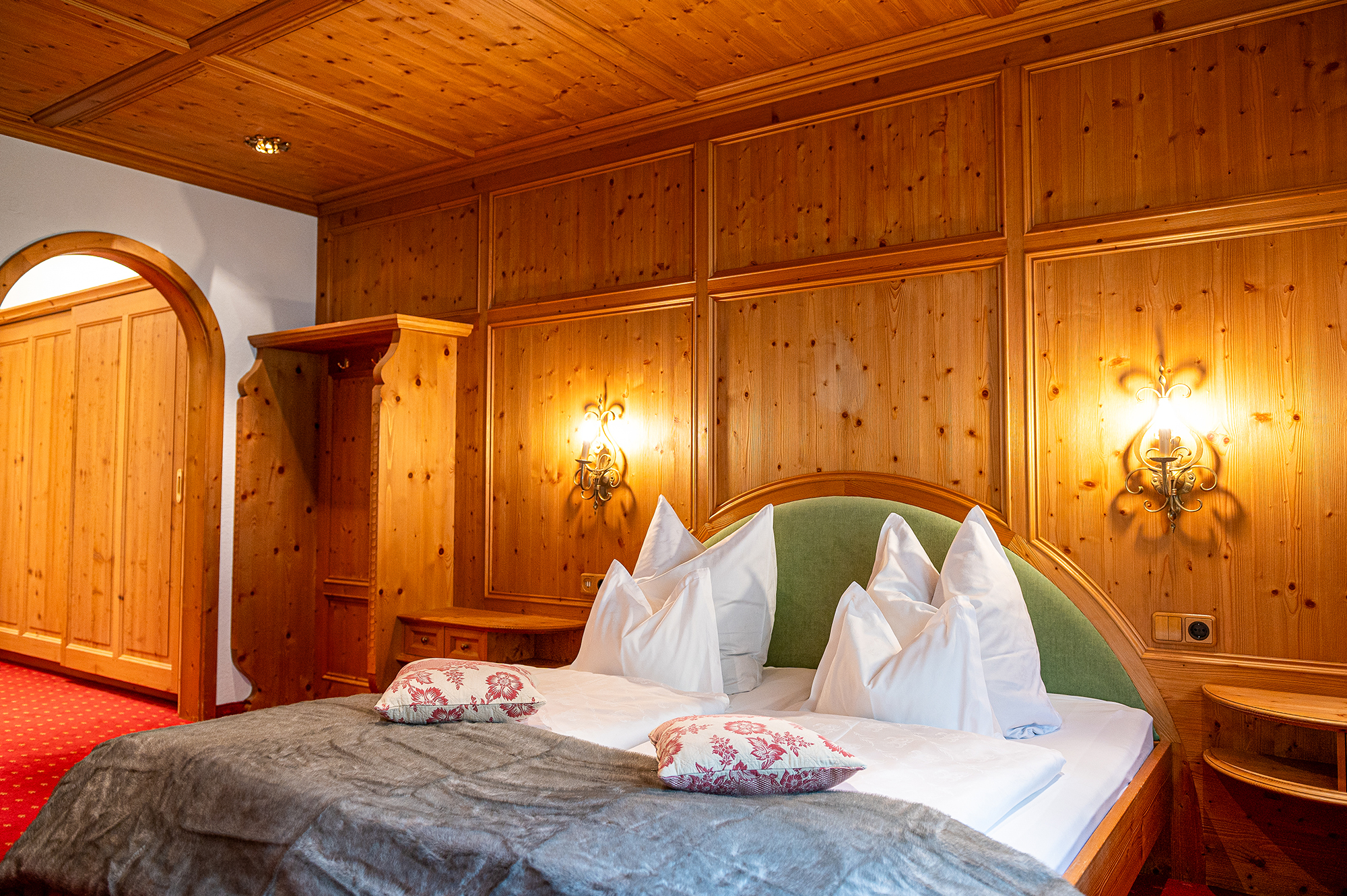 AlpenRose Doppelzimmer mit Sitzecke