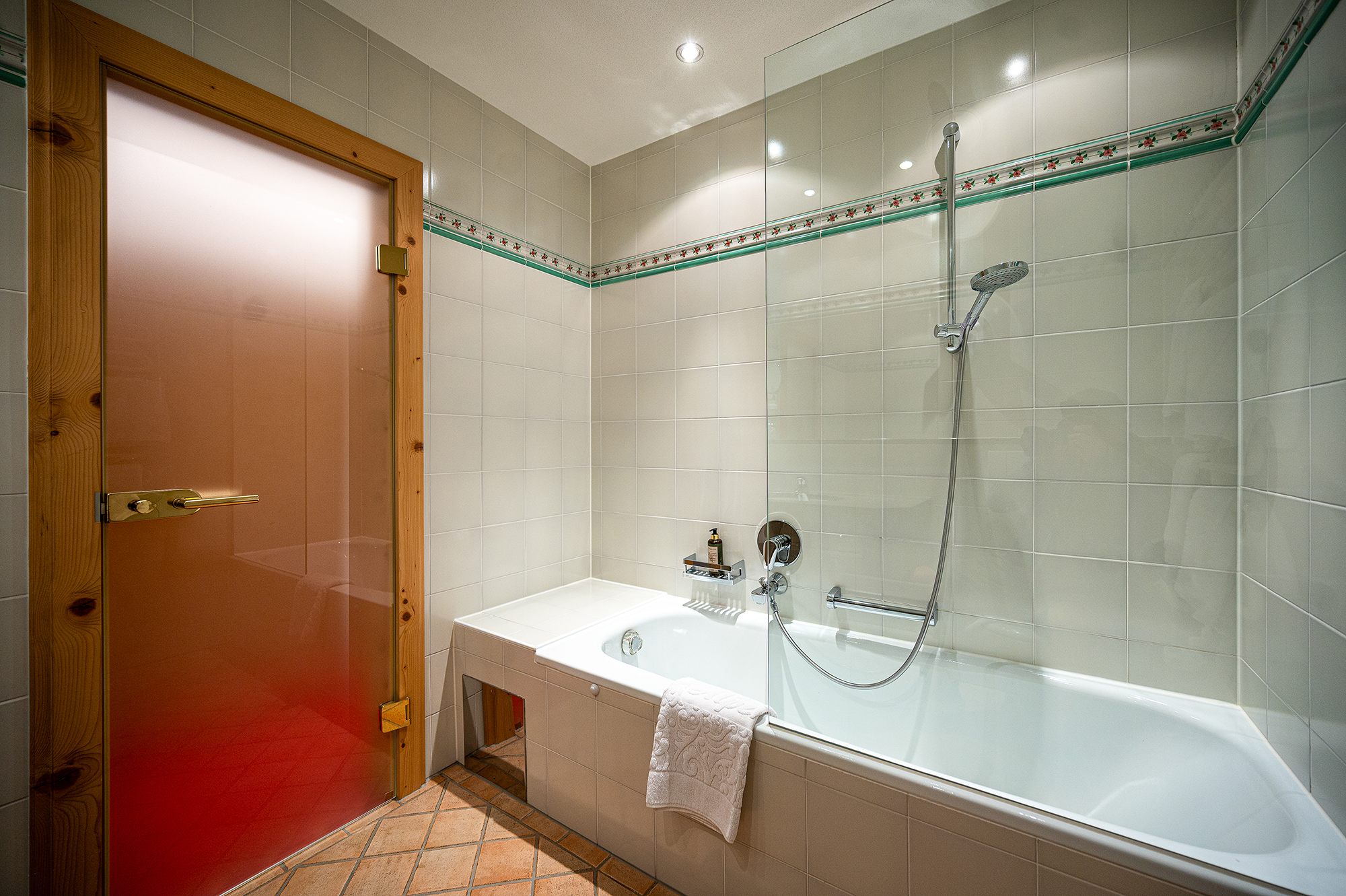 AlpenRose Doppelzimmer mit Sitzecke