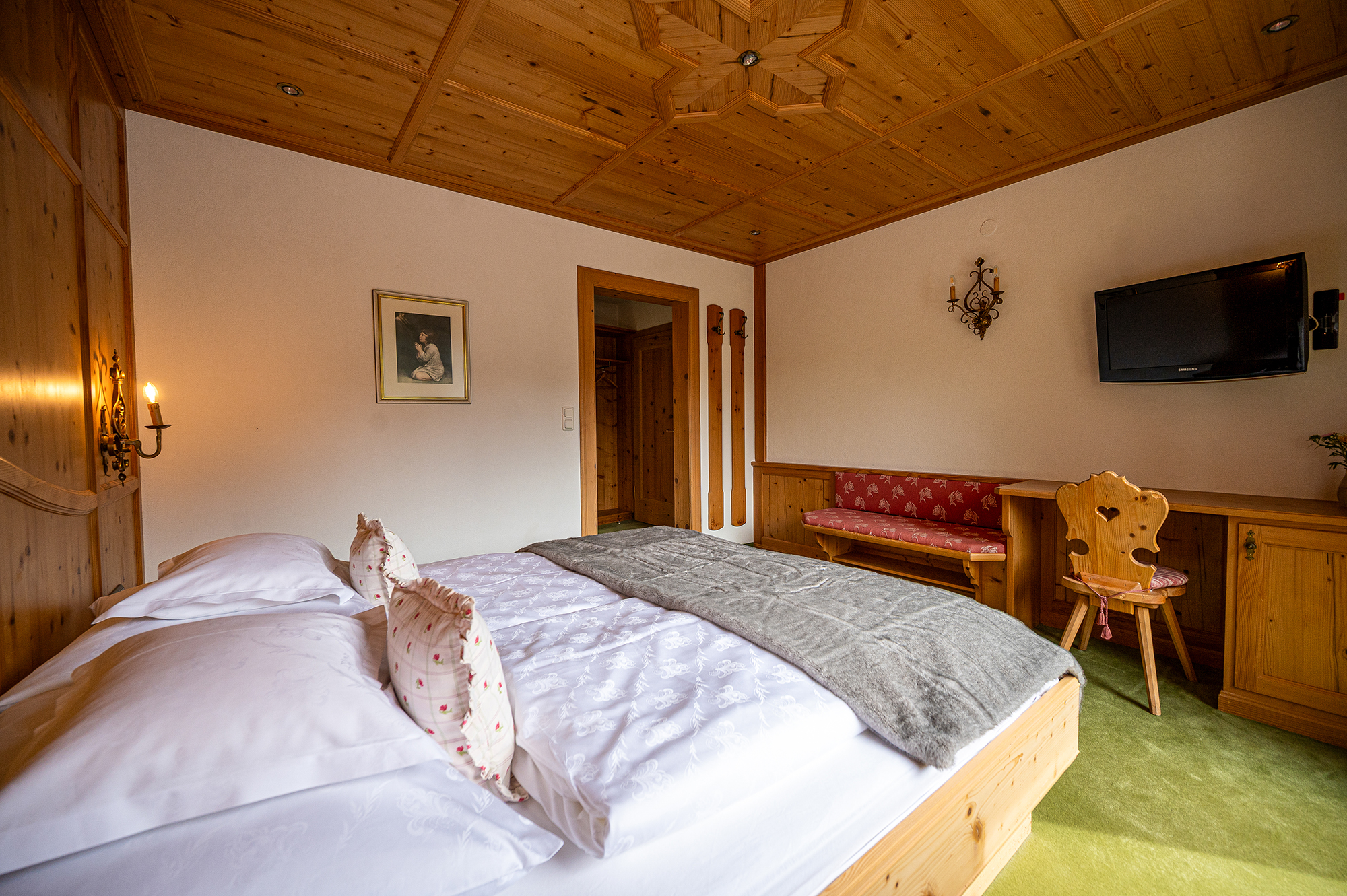 AlpenRose Doppelzimmer mit Terrasse