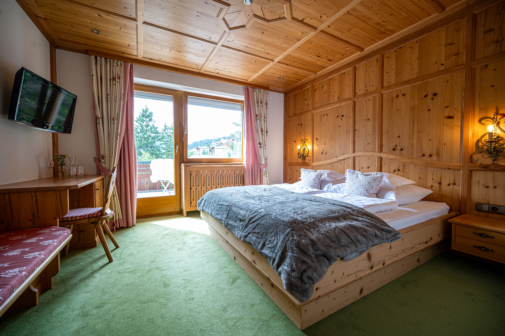 AlpenRose Doppelzimmer mit Terrasse